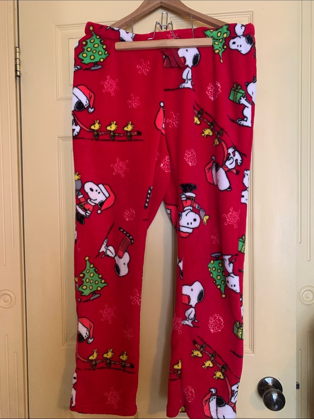Peanuts Snoopy Woodstock Christmas Red Christmas Tree Pajama Lounge Fleece Pants